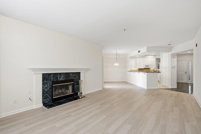Building Photo - 880 Meridian Bay Ln