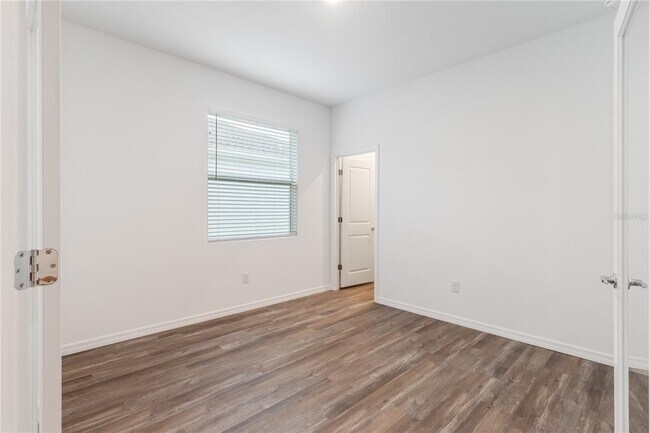 Building Photo - 31365 Paper Birch St
