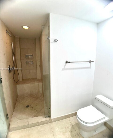 Building Photo - 465 Brickell Ave