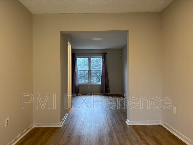 Building Photo - 709 St Michaels Dr