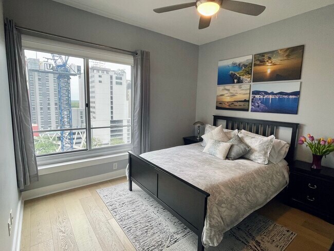 Guest/2nd Bedroom - 603 Davis St