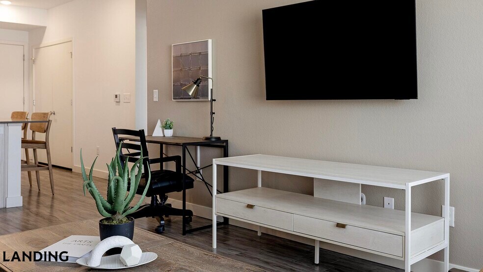 Building Photo - 1760 S Crismon Rd