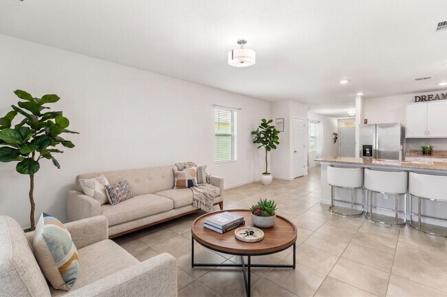 Building Photo - 11044 SW Vasari Way