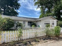 Building Photo - 950 SE Marion Ave