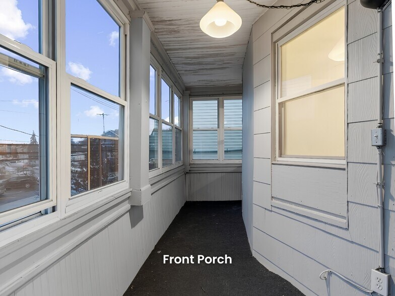 Front Porch 2nd Floor - 22 Harrison Ave