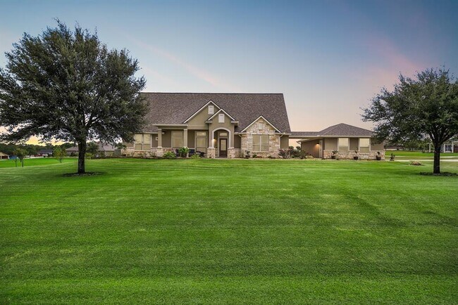 Primary Photo - 586 Ruby Drive