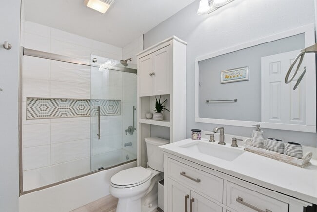 Building Photo - 43 Regency Pt