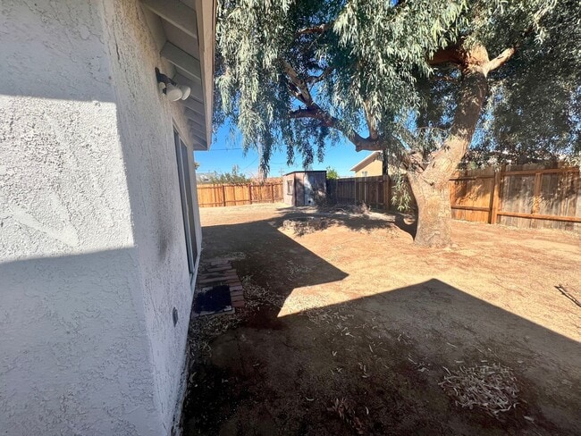 Building Photo - 6565 Mojave Ave