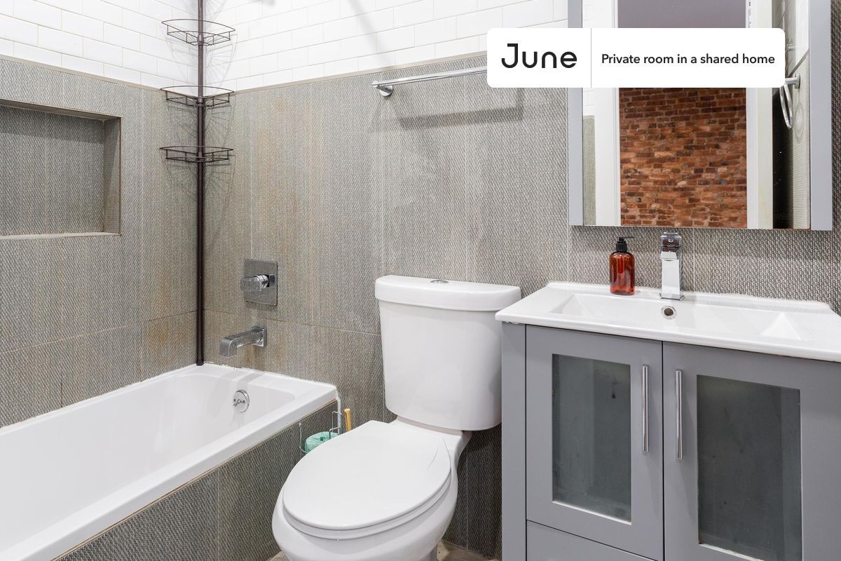 Building Photo - Room in Shared 4 bed/2 bath home in Bushwick