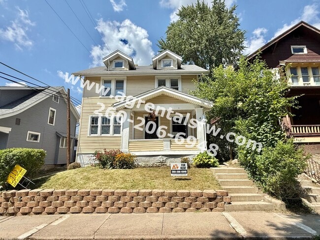 Primary Photo - 3 Bedroom House