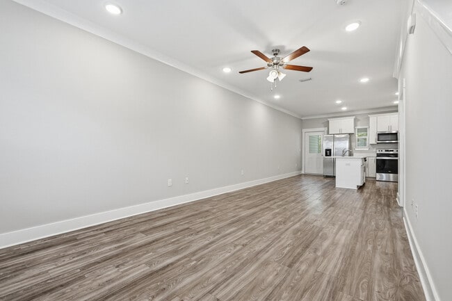 Building Photo - 246 N Sand Palm Rd