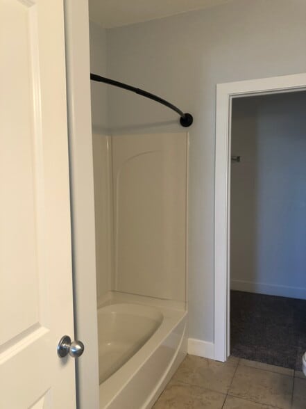 Master Bathroom - 4528 W South Jordan Pky