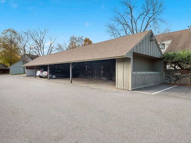 Building Photo - 18 Concord Greene