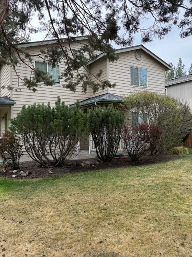 Building Photo - 1290 NW Knoxville Blvd