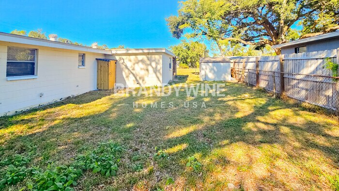 Building Photo - 4401 N 72nd St