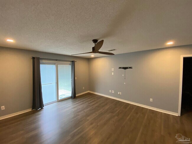 Building Photo - 10340 Chinaberry Ct