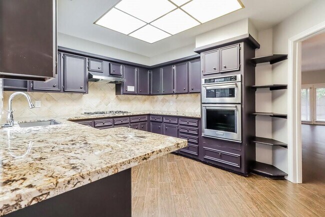 Building Photo - Cedar Valley Drive, Missouri City, TX 77459 - 3 BR 2 BA single-family home
