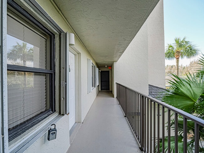 Building Photo - 4200 N Hwy A1A