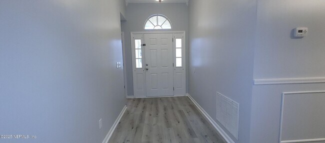 Building Photo - 2155 S Cranbrook Ave