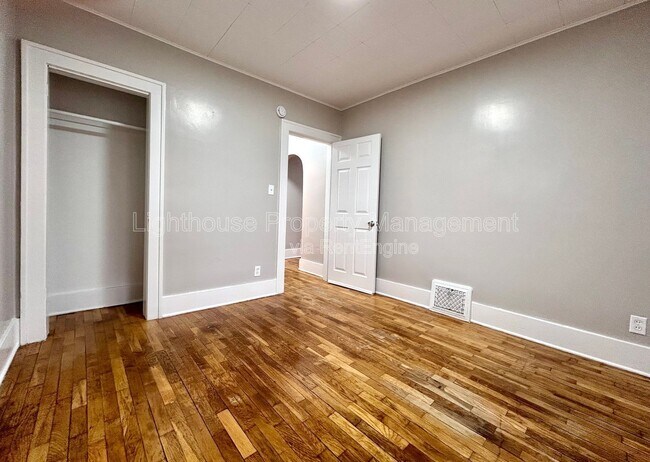 Building Photo - 2174 Continental St