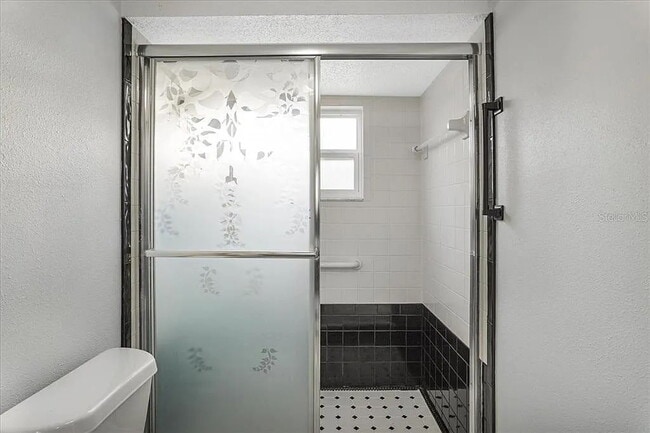 Building Photo - Fully Renovated 2-Bed, 2-Bath Retreat in G...