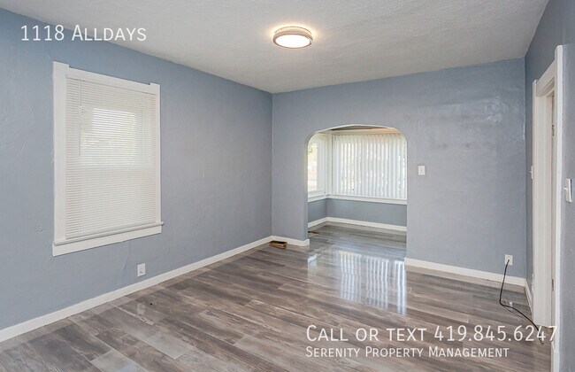 Building Photo - 1118 Alldays-