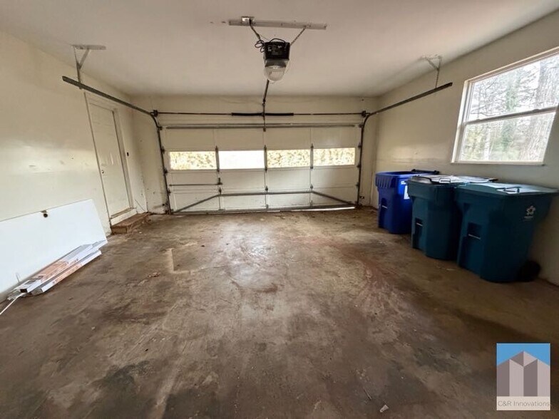 Building Photo - 804 Emerald Forest Cir