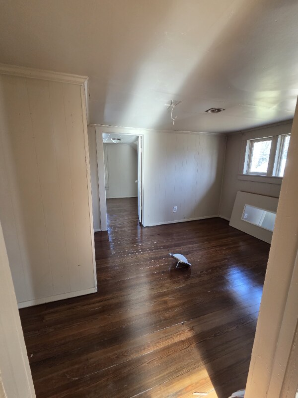 Building Photo - 517 Broad St