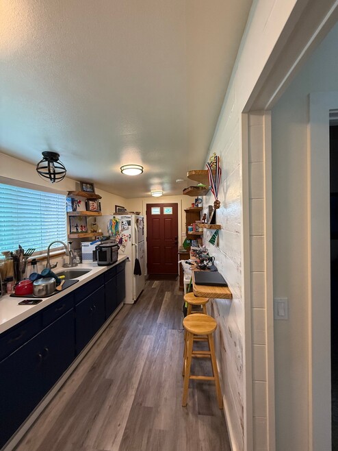 Building Photo - 1210 Woodland Ave