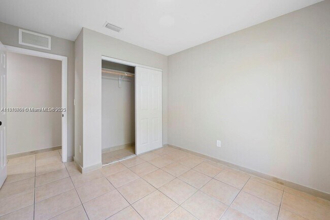 Building Photo - 142 NW 69th St