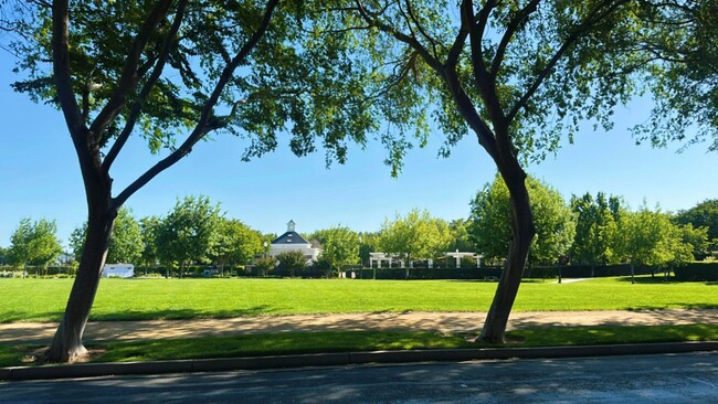 Building Photo - MOVE IN SPECIAL!!!! $500.00 off rent with ...