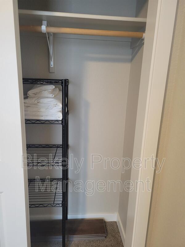 Building Photo - 5929 S Boddington Ln