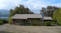 Building Photo - 2 bed 1 bath home with great view of Sequi...