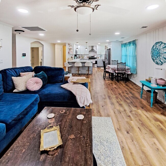 Building Photo - 3506 Lisa Ln