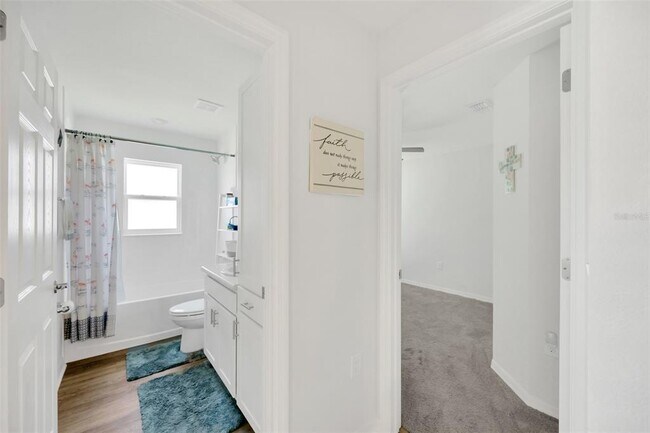 Building Photo - 1072 Aruba Ave