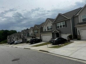Building Photo - 3618 Acorn Dr