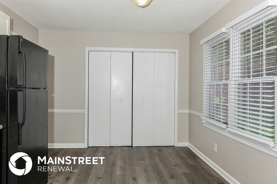 Building Photo - 1412 Riverview Rd