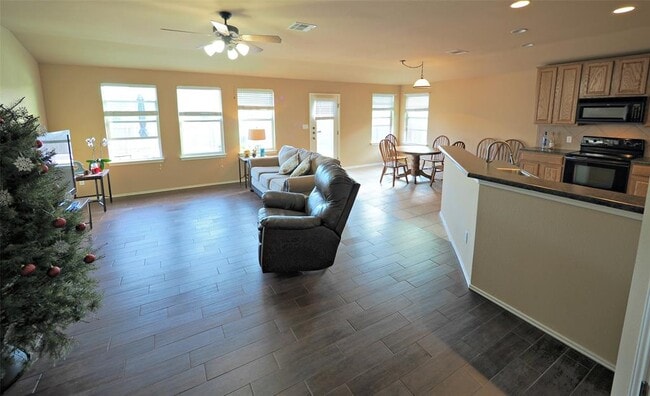 Building Photo - 7800 Little Deer Trail
