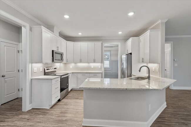 Building Photo - Charming 4 Bed, 3Bath in Clayton, NC