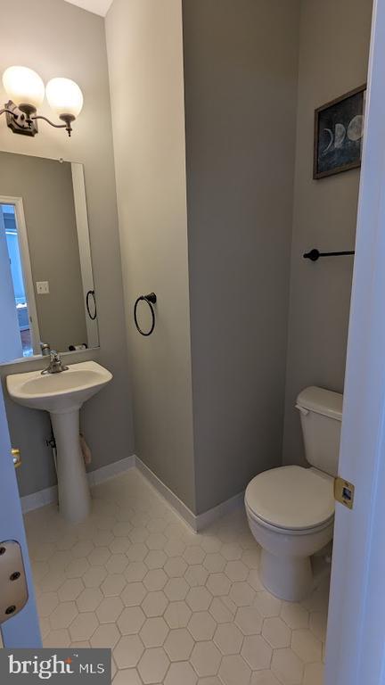 Building Photo - 12950 Tonka Ct