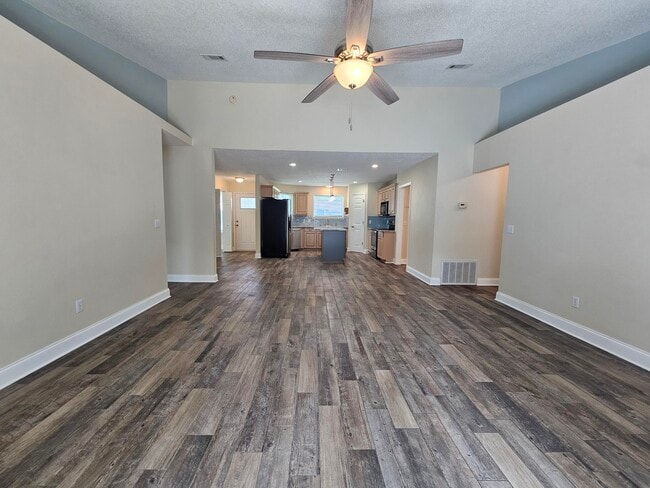 Building Photo - 8082 Sleepy Bay Blvd