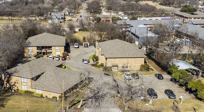 Building Photo - 1939 Cranford Dr