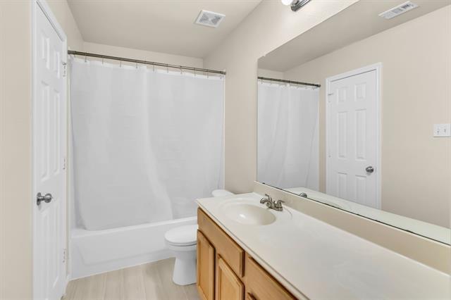 Building Photo - 9941 Voss Ave