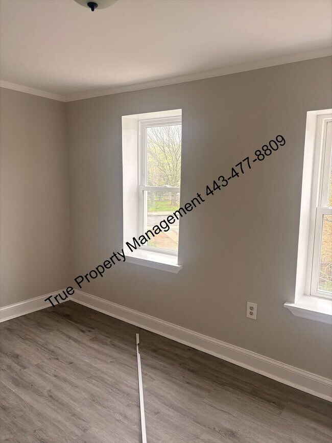 Building Photo - Cozy 2 Bedroom Home in West Baltimore