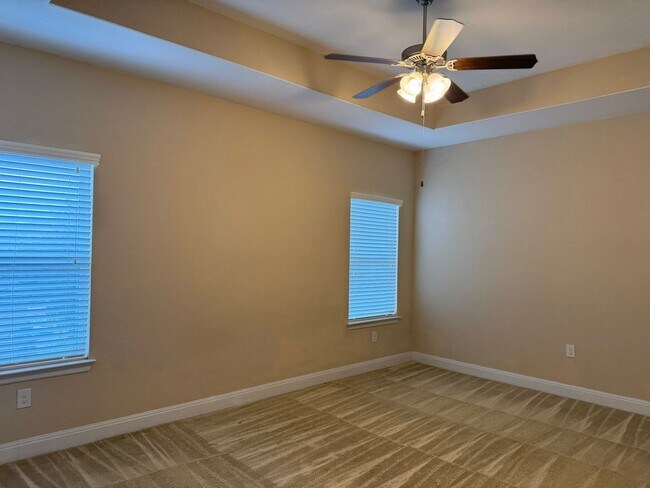 Building Photo - 517 Whittmen Ave