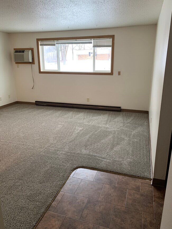 Building Photo - 3013 10th St N