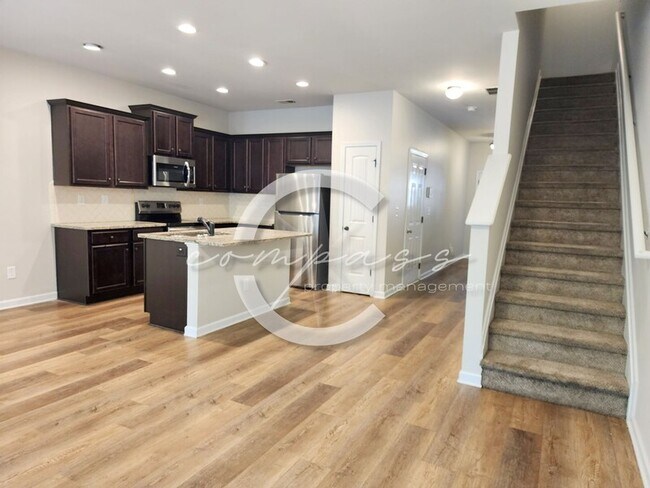 Building Photo - 6048 Oak Bend Ct