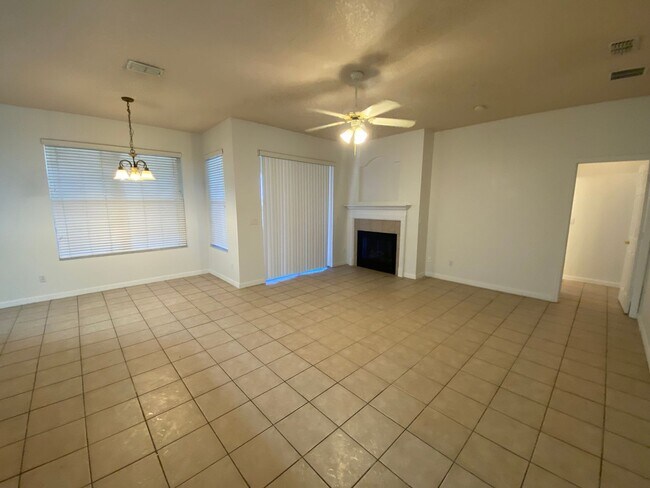 Building Photo - Pool Home for Rent