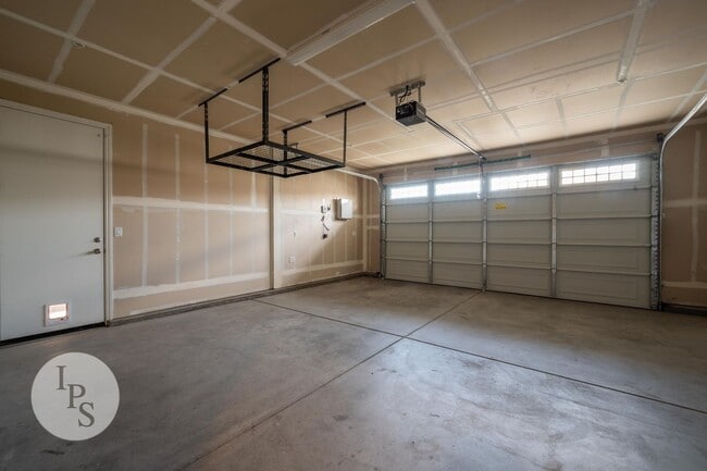 Building Photo - Madera Riverstone Home, 4BR/3BA, Including In-Law Suite, SOLAR, Community Pool, Tons of Community...