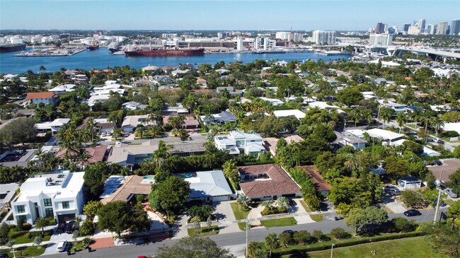 Building Photo - 1959 SE 25th Ave